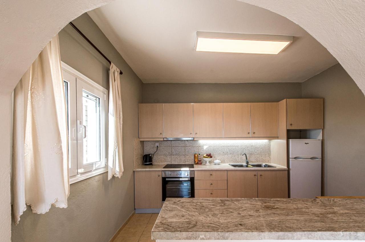 Tranquil Sea View Villa With Private Pool, Just 2Km From The Beach! アギア・ガリニ エクステリア 写真