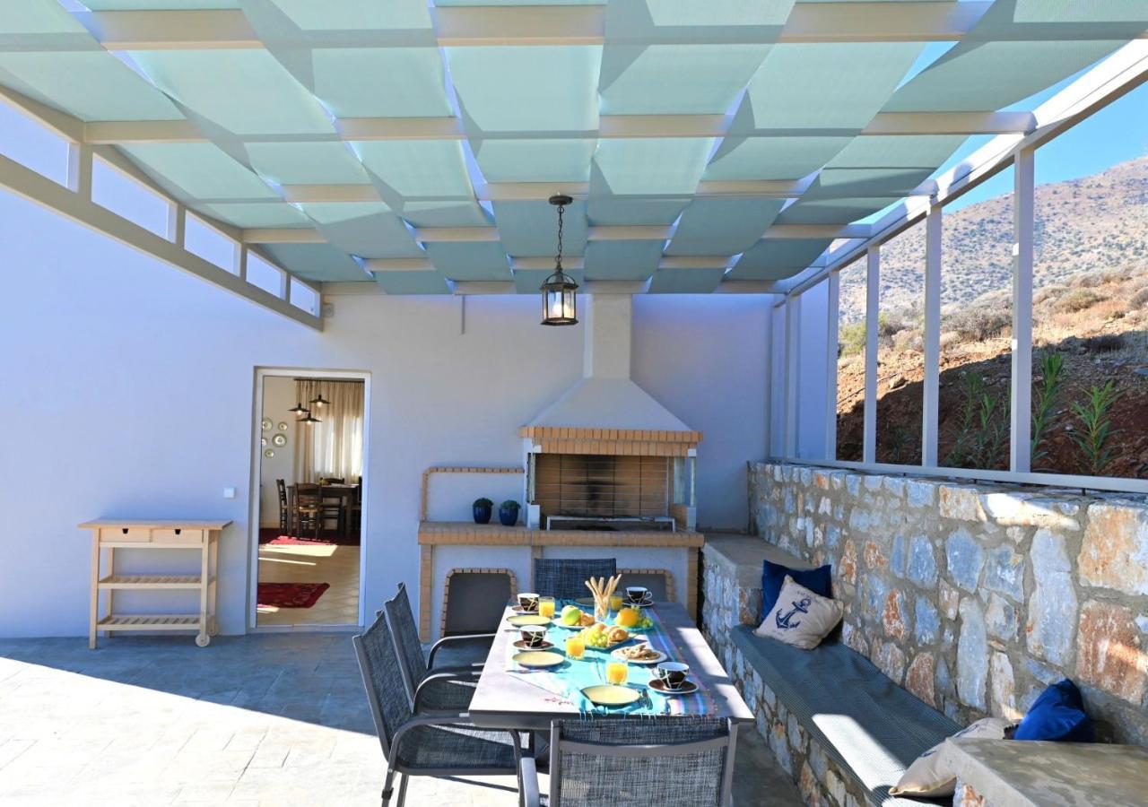 Tranquil Sea View Villa With Private Pool, Just 2Km From The Beach! アギア・ガリニ エクステリア 写真